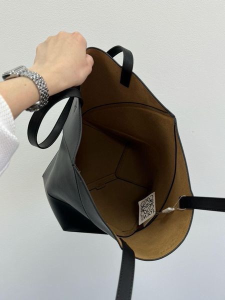 Cумка Loewe Medium Puzzle Fold Tote Bag in Shiny Calfskin Black 99363 фото