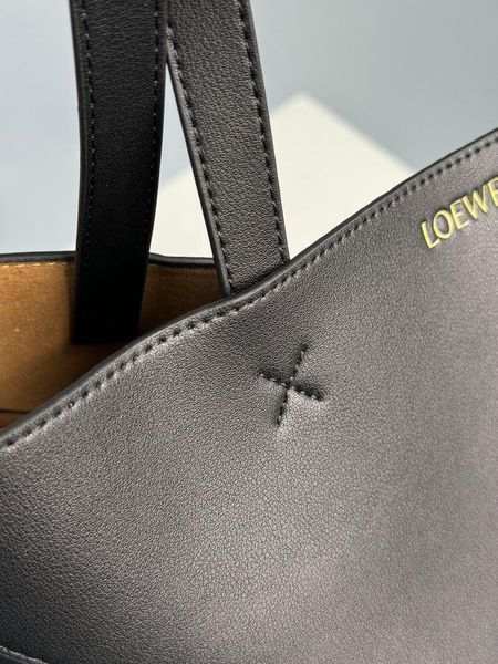 Cумка Loewe Medium Puzzle Fold Tote Bag in Shiny Calfskin Black 99363 фото