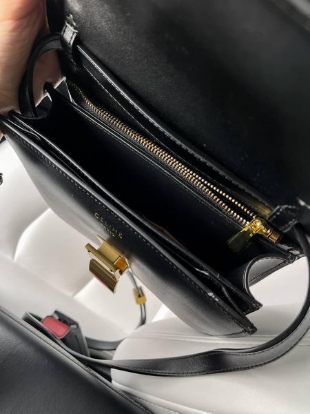 Сумка Celine Medium Classic Bag in Box Calfskin Black/Gold Hardware 0339 фото
