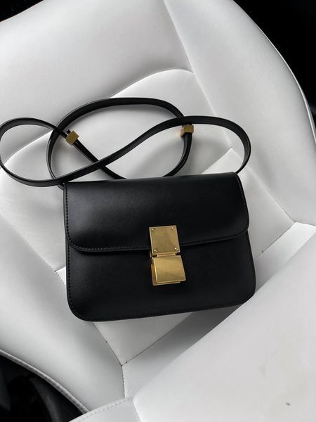 Сумка Celine Medium Classic Bag in Box Calfskin Black/Gold Hardware 0339 фото