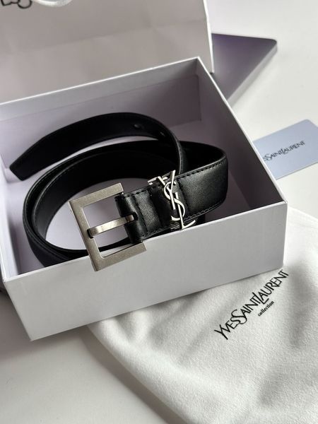 Ремень Saint Laurent Cassandre Belt in Black Leather/Silver Buckle 66119 фото
