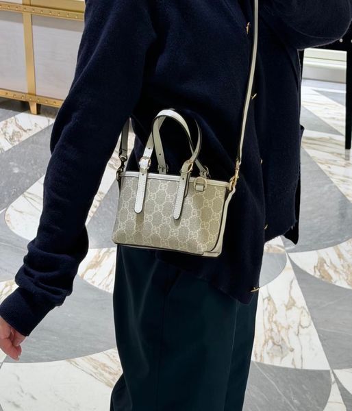 Сумка Gucci GG Emblem Mini Bag in Beige and White Monogram Coated Canvas 0445 фото
