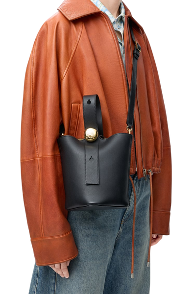 Сумка Loewe Mini Pebble Bucket Bag Smooth Calfskin in Black 99801 фото