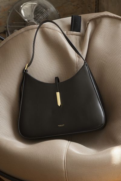Cумка DeMellier The Large Tokyo Shoulder Bag in Smooth Leather Black 0515 фото