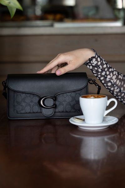 Сумка Coach Tabby Shoulder Bag 26 in Signature Canvas Black 0302 фото