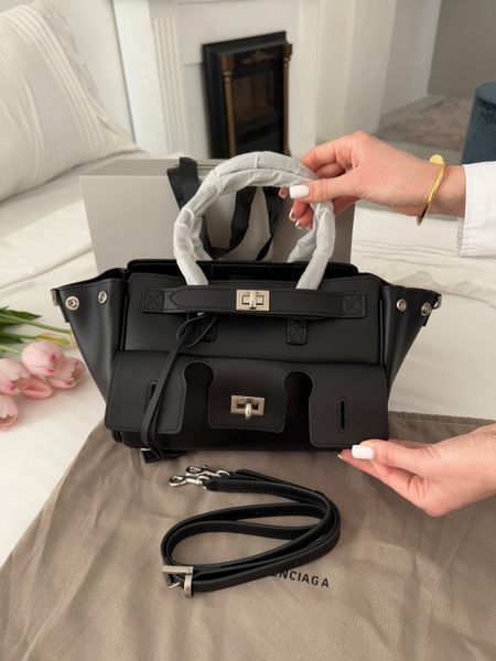 Сумка Balenciaga Bel Air Carry All Bag Mini in Black Smooth Calfskin/Aged-Silver Hardware 18021 фото