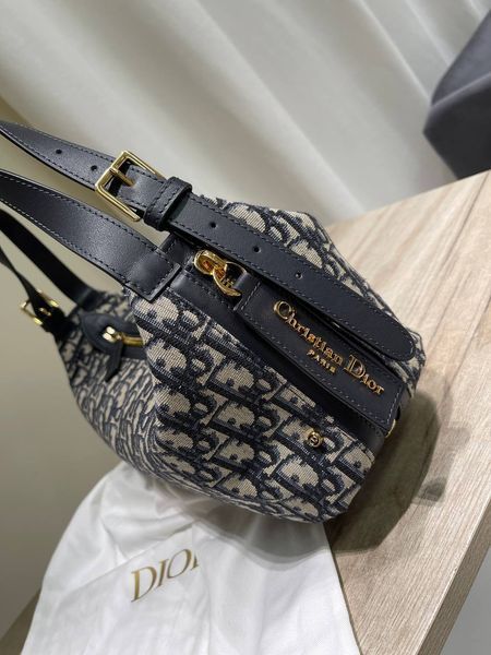 Сумка Dior Medium D-Journey Bag in Blue Dior Oblique Jacquard/Gold Hardware 12289 фото