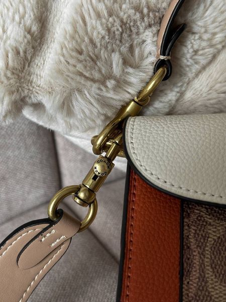 Сумка Coach Tabby Shoulder Bag 26 in Signature Canvas White/Ginger 0302 фото