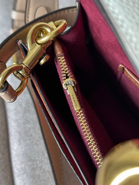 Сумка Coach Tabby Shoulder Bag 26 in Signature Canvas White/Ginger 0302 фото