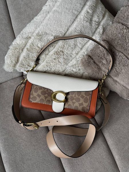 Сумка Coach Tabby Shoulder Bag 26 in Signature Canvas White/Ginger 0302 фото