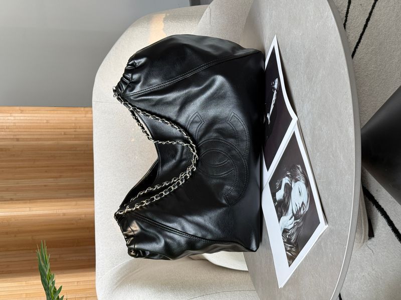Сумка Chanel Maxi Shopping Bag in Black Lambskin Leather 991192 фото