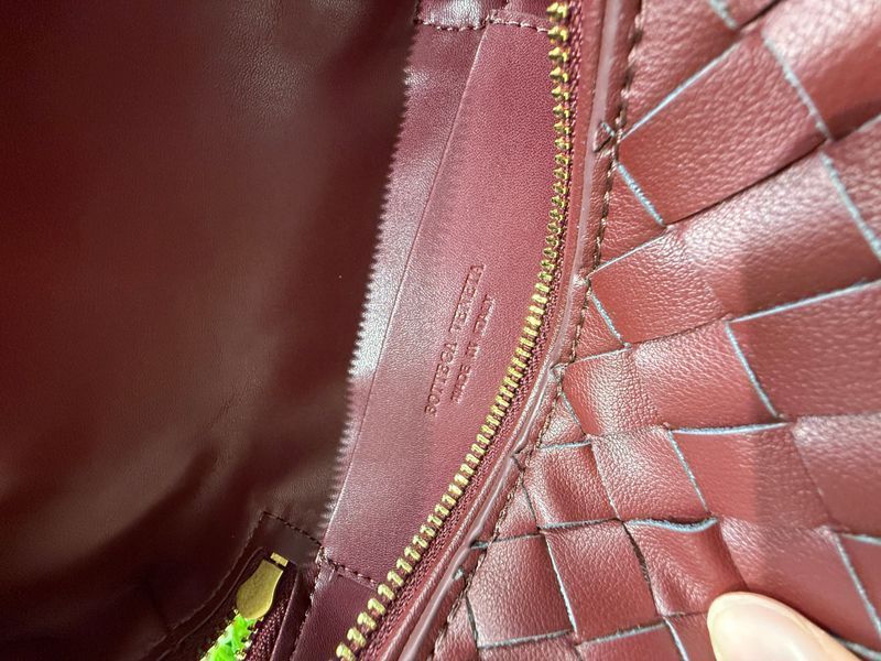 Сумка Bottega Veneta Bang Bang Bag in Barolo Intrecciato Leather 991271 фото
