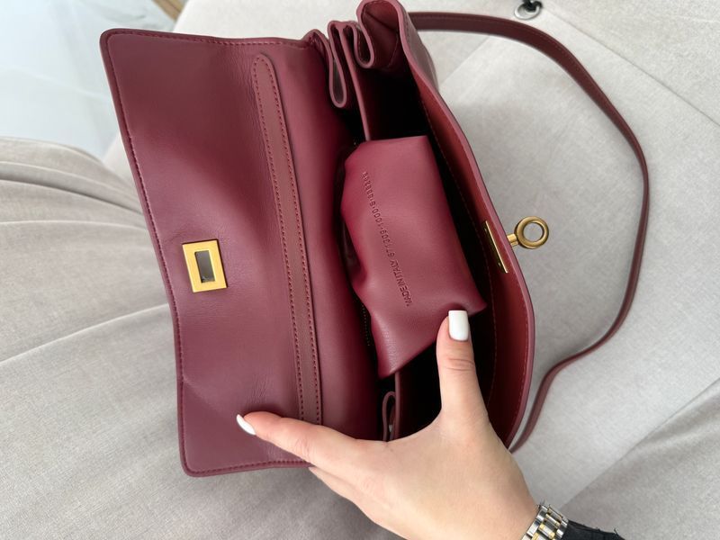 Сумка Balenciaga Rodeo Small Handbag in Burgundy Smooth Calfskin/Gold Hardware 593 фото