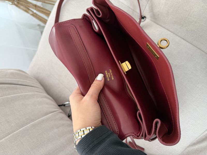 Сумка Balenciaga Rodeo Small Handbag in Burgundy Smooth Calfskin/Gold Hardware 593 фото