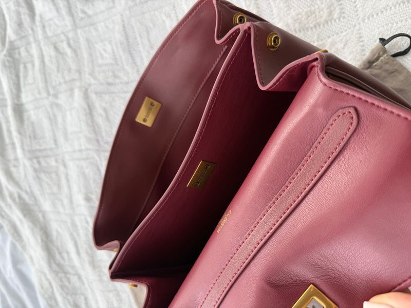 Сумка Balenciaga Rodeo Small Handbag in Burgundy Smooth Calfskin/Gold Hardware 593 фото