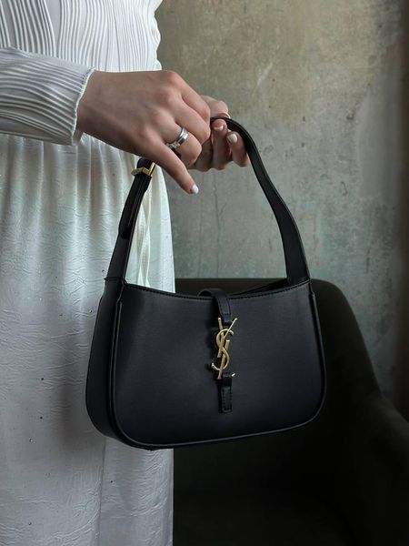 Сумка Saint Laurent Le&nbsp;5&nbsp;&Agrave;&nbsp;7 Hobo Bag Black/Gold 075 фото