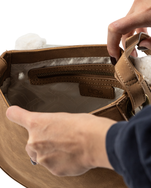 Сумка UGG Heritage Crossbody Bag in Chestnut Suede 0373 фото
