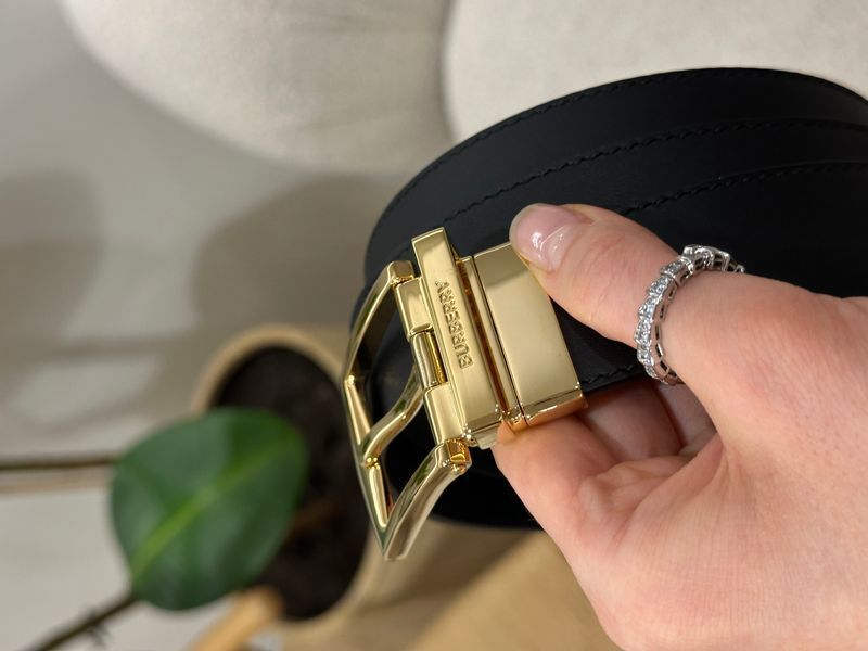 Ремень Burberry Reversible Leather Belt Black/Gold 66170 фото