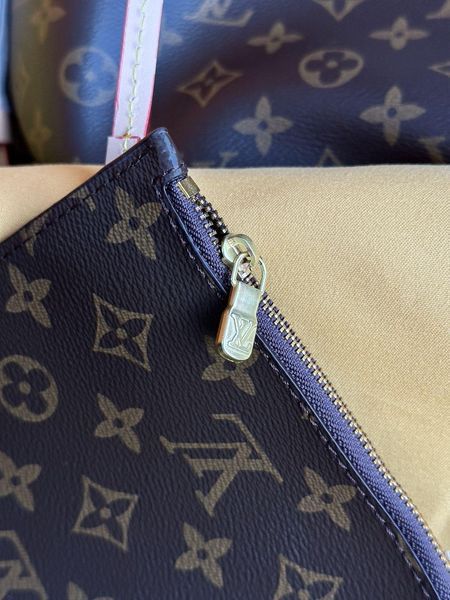 Сумка Louis Vuitton Neverfull MM in Brown Monogram Coated Canvas/Cerise Red 0173 фото