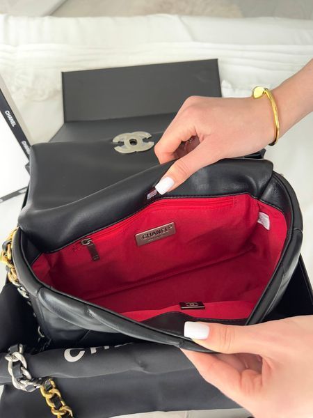 Cумка Chanel 19 Flap Bag in Black Quilted Lambskin/Silver-Gold Hardware 443 фото
