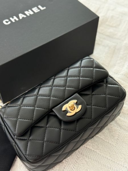 Сумка Chanel Classic 1.55 Small Single Flap in Black Quilted Lambskin/Gold Hardware 240 фото