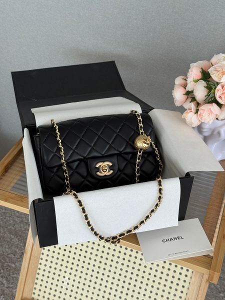Сумка Chanel Classic 1.55 Small Single Flap in Black Quilted Lambskin/Gold Hardware 240 фото