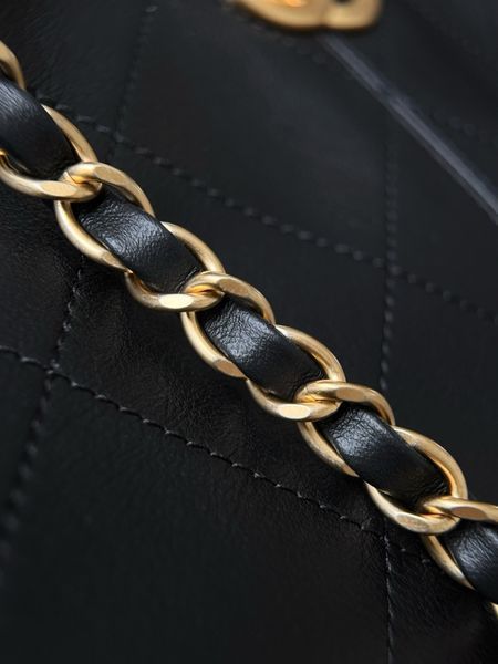 Сумка Chanel Hobo Shopping Tote Bag 35 in Quilted Calfskin Black/Gold Hardware 596 фото