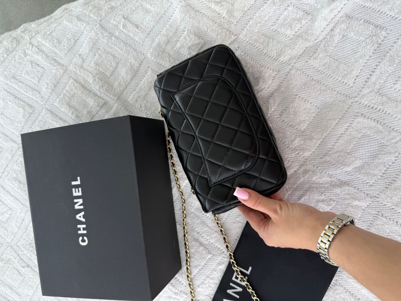 Сумка Chanel Classic 1.55 Small Single Flap in Black Quilted Lambskin/Gold Hardware 240 фото