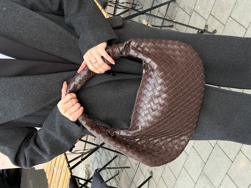 Cумка Bottega Veneta Classic Jodie Bag in Chocolate Nappa Intrecciato 99777 фото