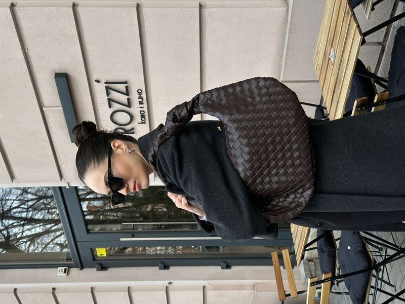 Cумка Bottega Veneta Classic Jodie Bag in Chocolate Nappa Intrecciato 99777 фото