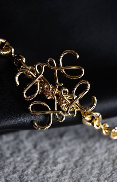 Сумка Loewe Medium Flamenco Clutch in Black Nappa Calfskin 0599 фото