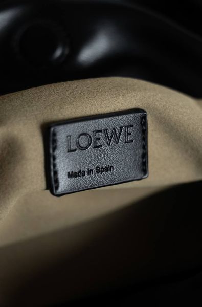 Сумка Loewe Medium Flamenco Clutch in Black Nappa Calfskin 0599 фото