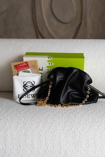 Сумка Loewe Medium Flamenco Clutch in Black Nappa Calfskin 0599 фото