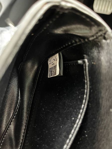 Сумка Celine Claude Chain Shoulder Bag in Shiny Black Calfskin/Silver Hardware 0361 фото