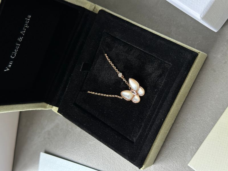 Підвіска Van Cleef & Arpels Pendant Two Butterfly 18K Rose Gold/Diamond/Mother-of-Pearl JW0111 фото