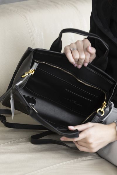 Сумка Marc Jacobs The Leather Medium Tote Bag Black 0355 фото