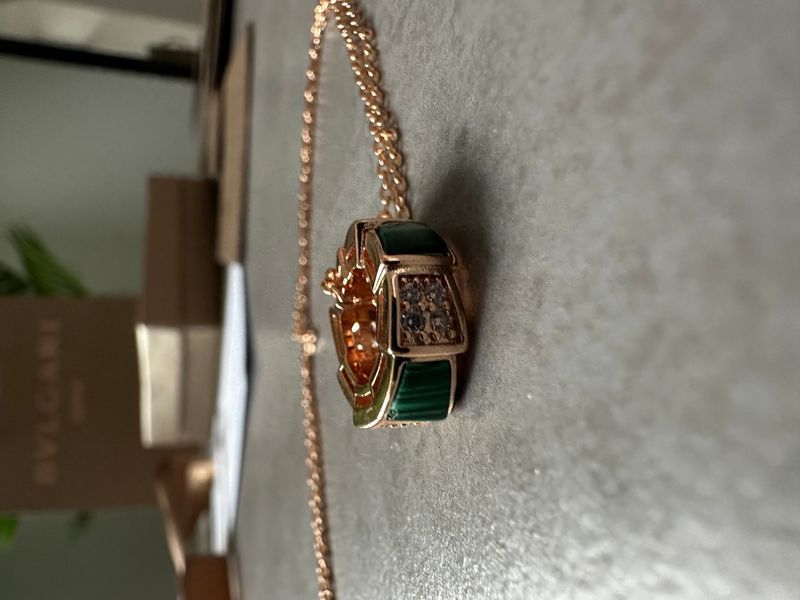 Підвіска Bvlgari Serpenti Viper Necklace 18K Rose Gold with Malachite/Diamonds JW0311 фото