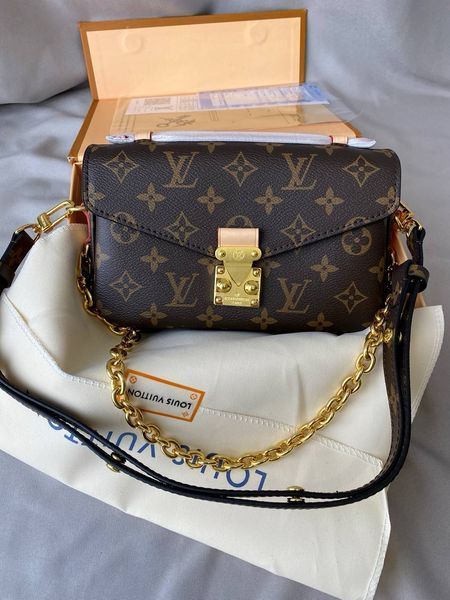 Cумка Louis Vuitton Pochette M&eacute;tis East West Bag in Brown Monogram Coated Canvas 209 фото