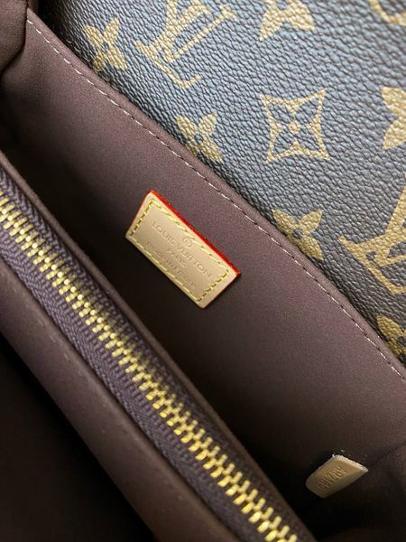 Cумка Louis Vuitton Pochette M&eacute;tis East West Bag in Brown Monogram Coated Canvas 209 фото