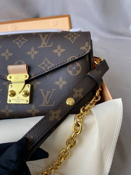 Cумка Louis Vuitton Pochette M&eacute;tis East West Bag in Brown Monogram Coated Canvas 209 фото