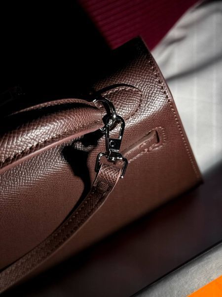 Сумка Hermes Mini Kelly 20 Bag Chocolate/Silver Hardware 255 фото