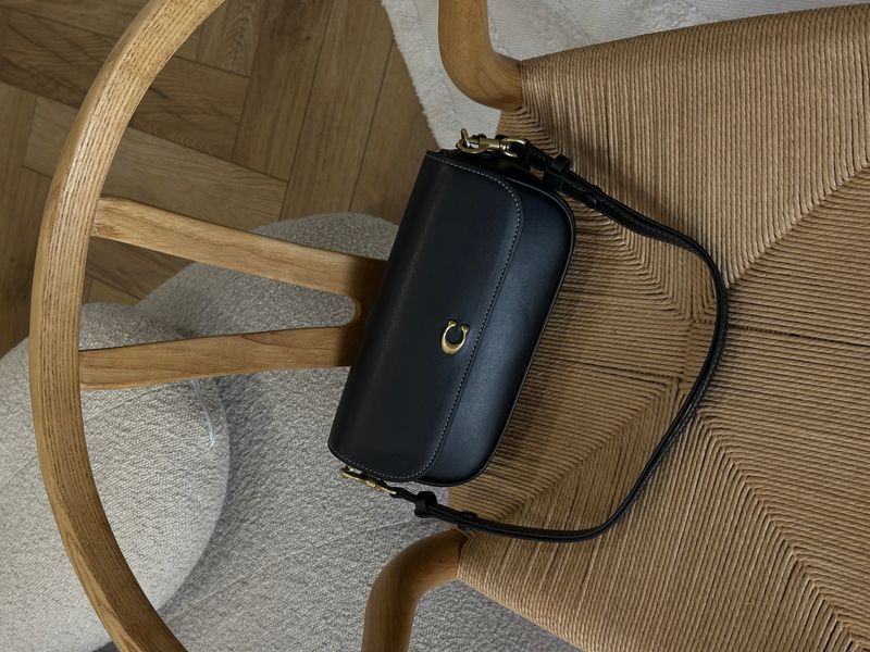 Сумка Coach Brook Flap Chain Bag in Leather Black/Brass Hardware 99741 фото