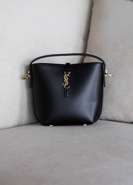 Сумка Saint Laurent Le 37 Small Bucket Bag in Black Shiny Leather 0608 фото