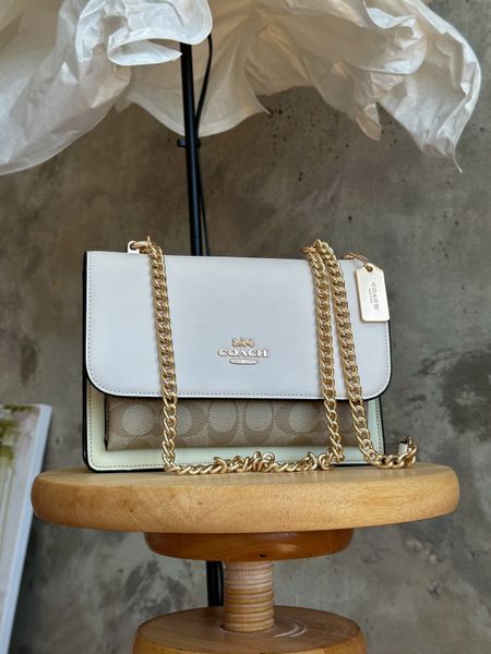 Сумка Coach Mini Klare Crossbody Bag in Blocked Signature Canvas Light Khaki/Chalk/Snake 0301 фото