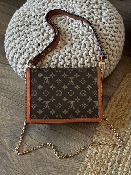 Сумка Louis Vuitton Dauphine MM in Brown Monogram Reverse Coated Canvas 0218 фото