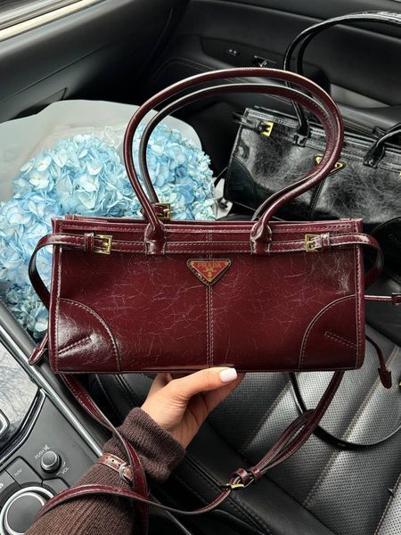 Сумка Prada Bonnie Medium Leather Handbag in Burgundy 00116 фото