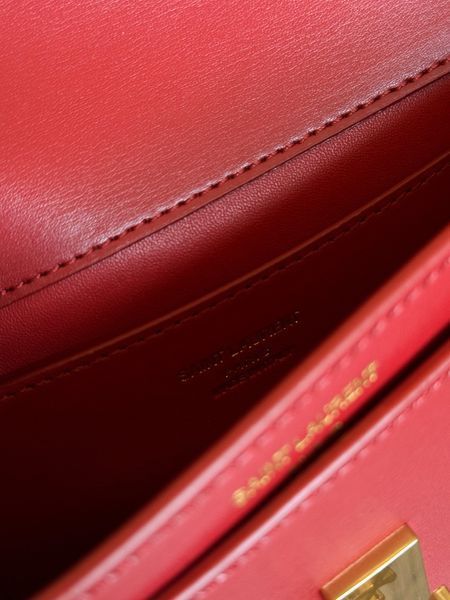 Сумка Saint Laurent Mini Voltaire Shoulder Bag in Red Leather 0458 фото