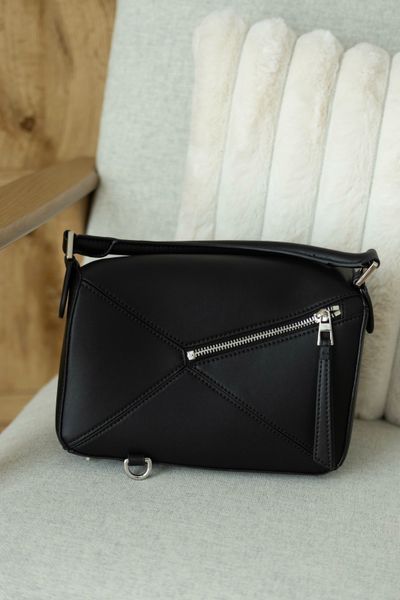 Сумка Loewe Small Puzzle Edge Bag in Classic Calfskin Black/Brass Hardware 416 фото