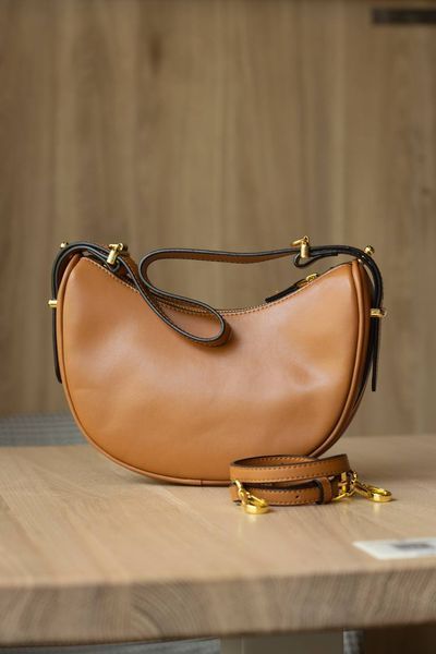 Сумка Prada Arqu&eacute; Large Leather Shoulder Bag in Cognac Calf Leather 0504 фото