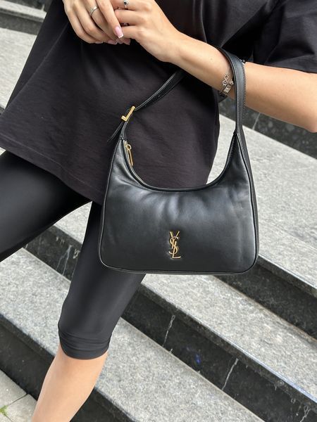 Сумка Saint Laurent Calypso Hobo Bag in Black Plunged Lambskin/Gold Hardware 99909 фото